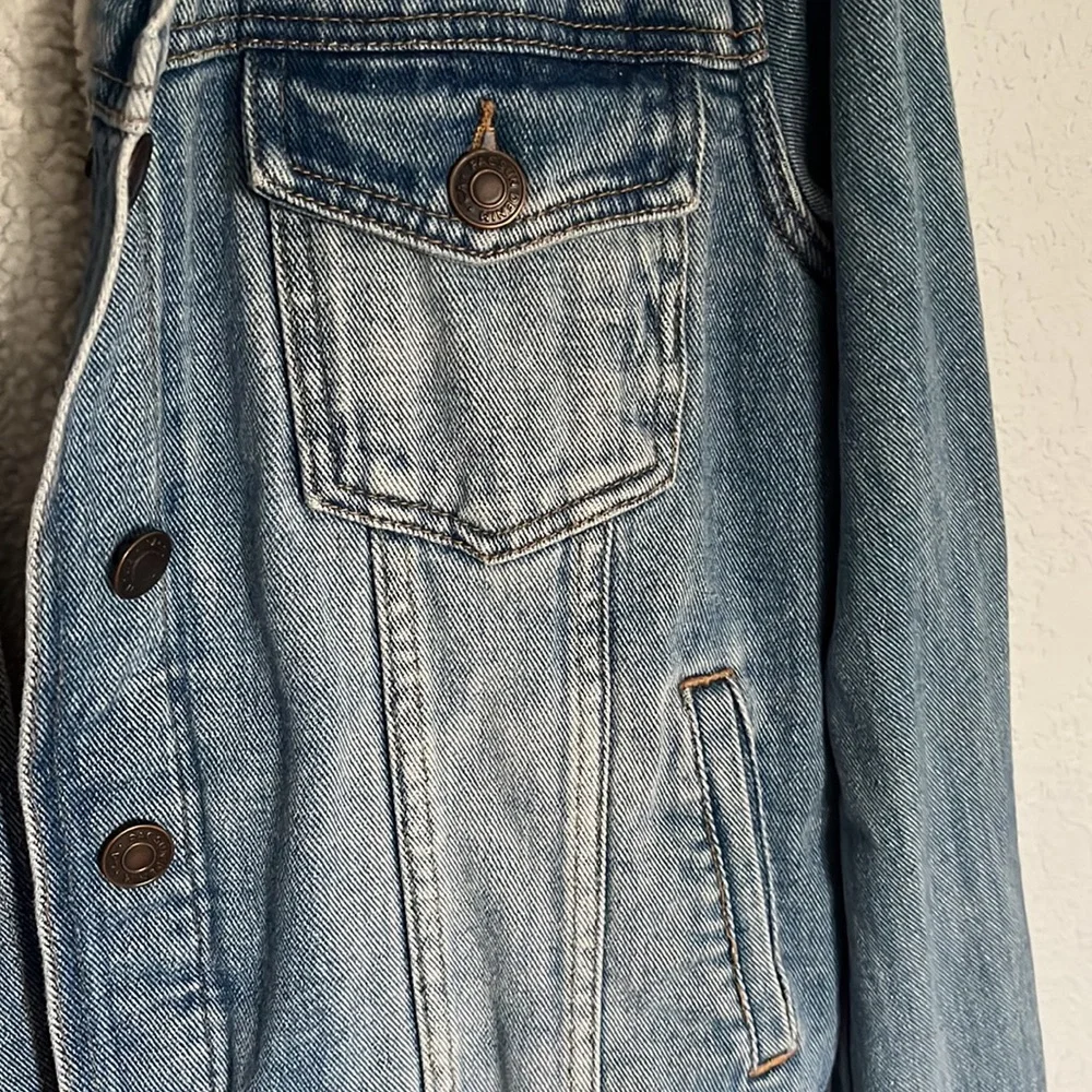 Jean jacket - Picture 4 of 5
